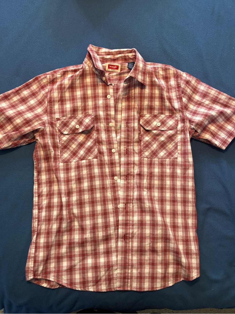 Wrangler Red and White Plaid Short-Sleeve Button-Down Shirt